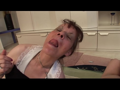 ❤️ Two grandmothers and one grandfather have a threesome ️❌ Russian porn at us